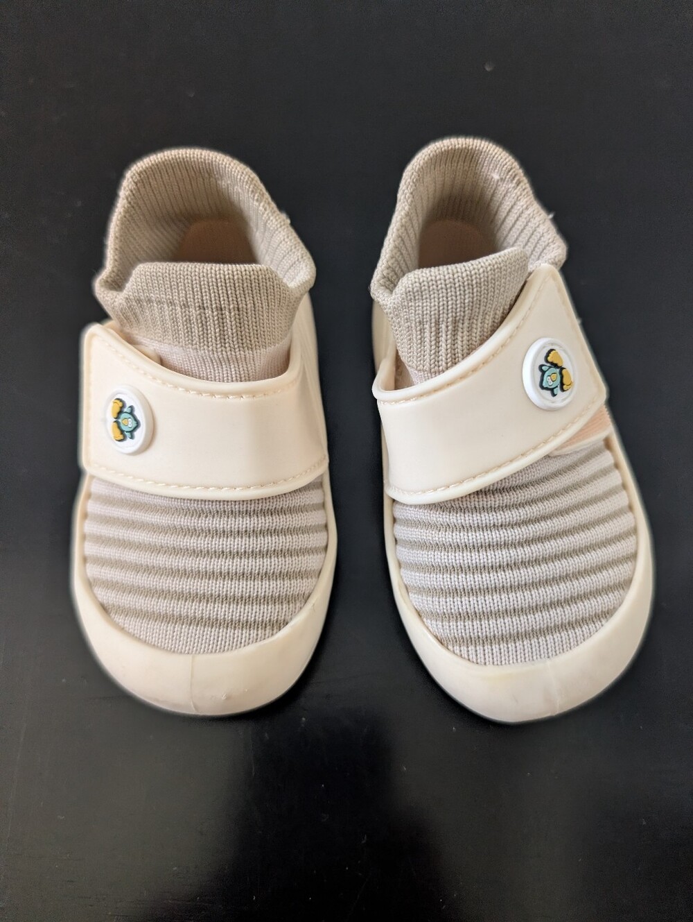Kids Neutral Beige Slip-On Sock Sneakers with Strap Size 4